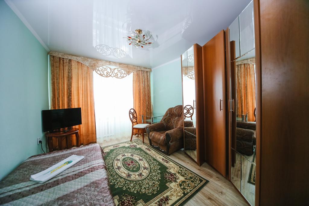 Sary Arka Hotel Pavlodar Exterior foto