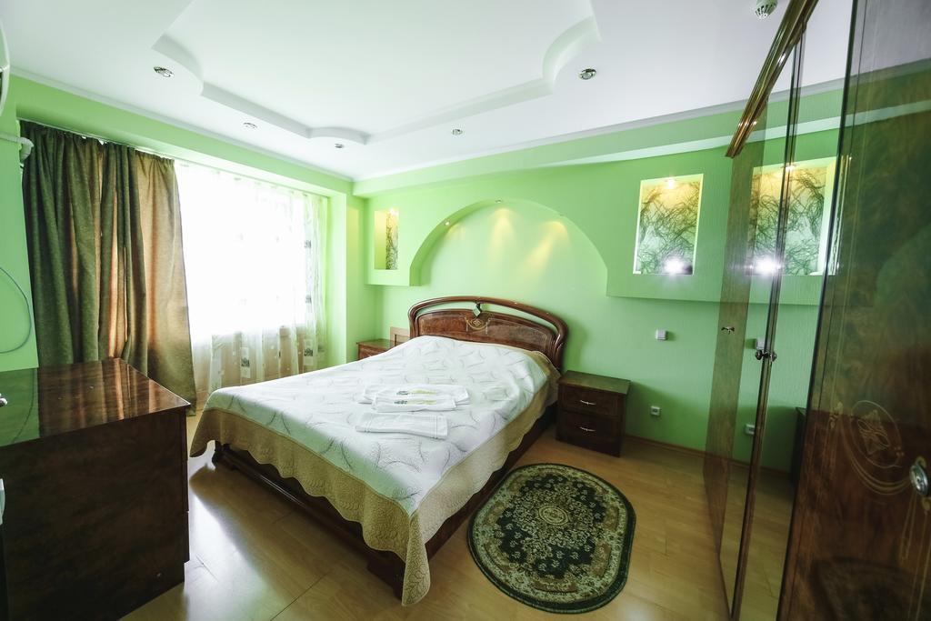 Sary Arka Hotel Pavlodar Exterior foto