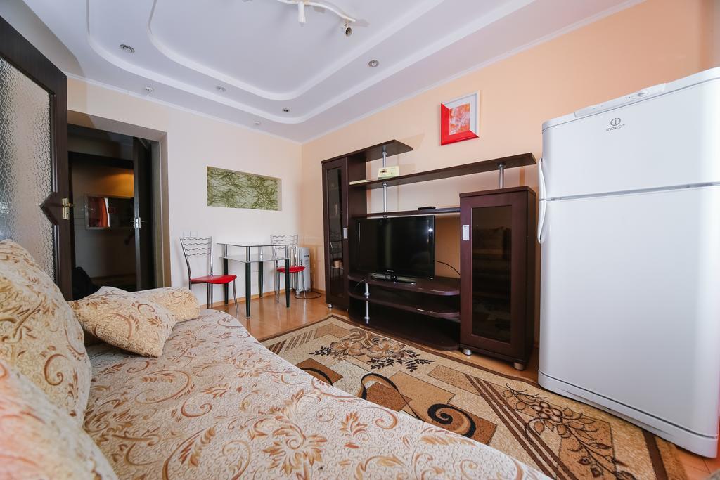 Sary Arka Hotel Pavlodar Exterior foto
