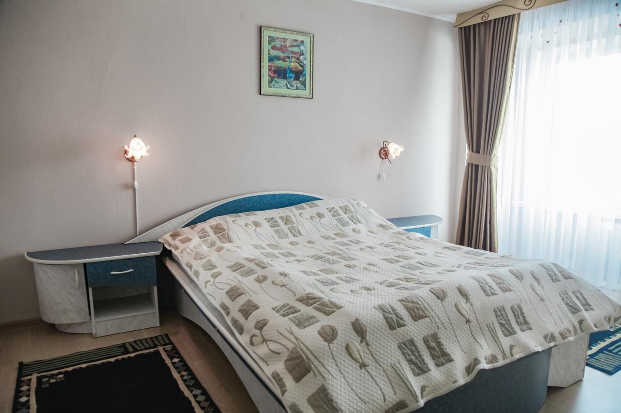 Sary Arka Hotel Pavlodar Exterior foto