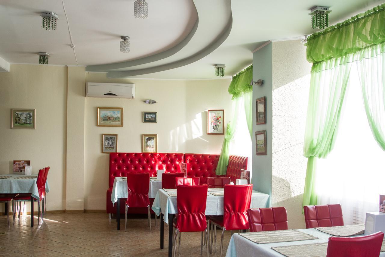 Sary Arka Hotel Pavlodar Exterior foto
